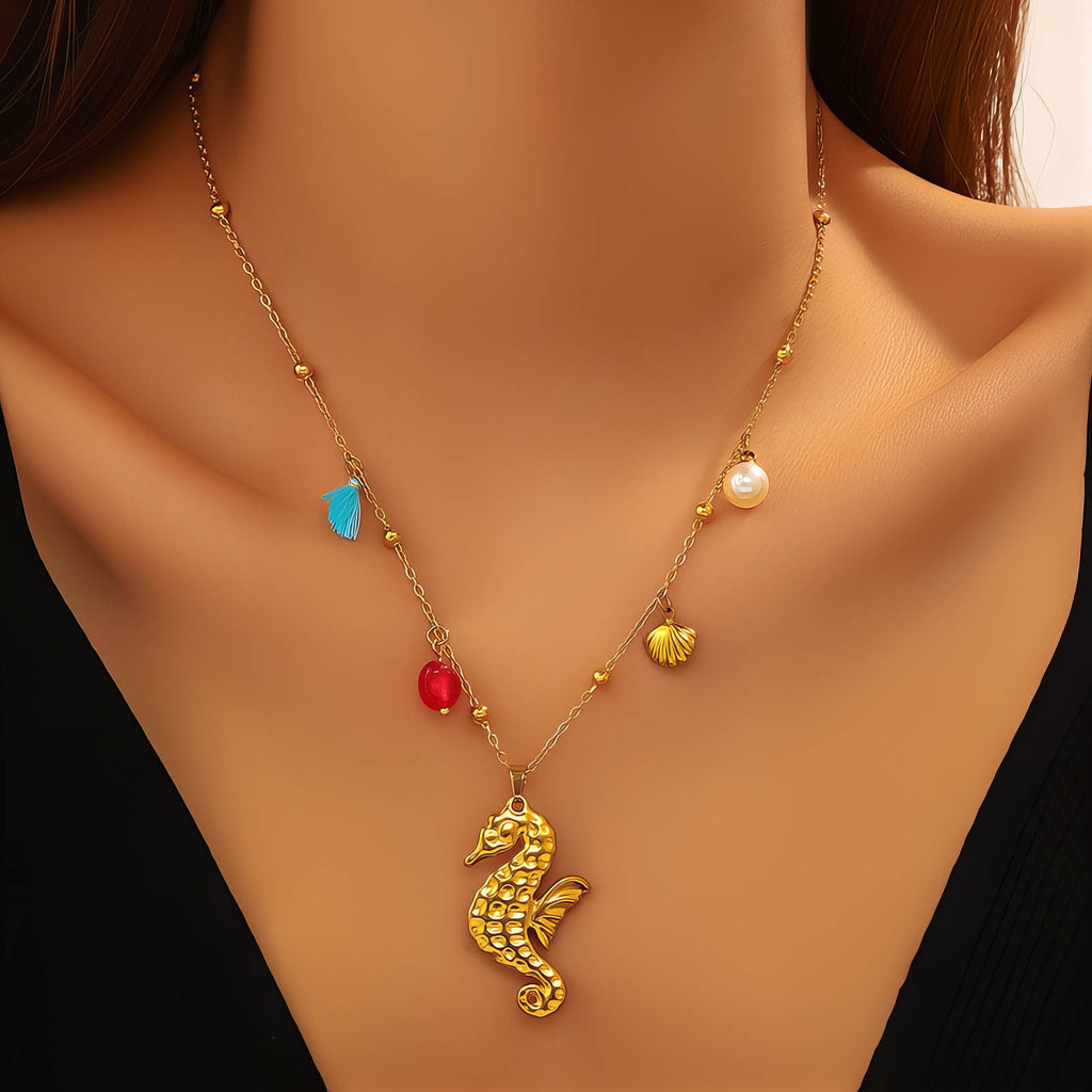 Collar "Caballito de mar", acero chapado en oro de 18 quilates